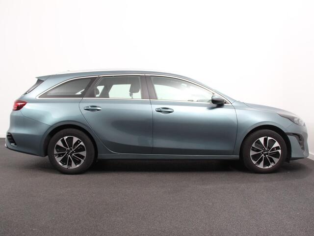 KIA CEE D Ceed Sportswagon 1.6 GDI PHEV DynamicLine Climate control Achteruitrijd camera Cruise control Parkeersensoren LED Lane assist Apple Carplay/ Android auto