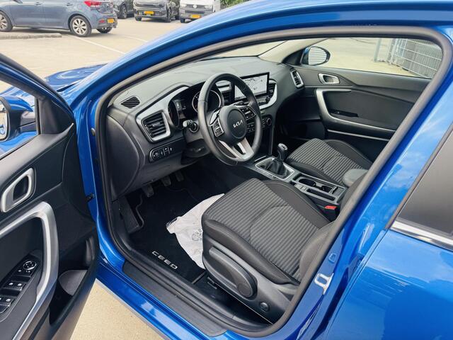 KIA CEE D Ceed Sportswagon 1.5 T-GDi DynamicLine Eerste Eigenaar | Trekhaak | Climate Control | Navigatie | Apple Carplay & Android Auto | Cruise Control