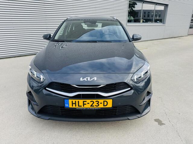 KIA CEE D Ceed Sportswagon 1.5 T-GDi DynamicLine Eerste Eigenaar | Trekhaak | Climate Control | Navigatie | Apple Carplay & Android Auto | Cruise Control