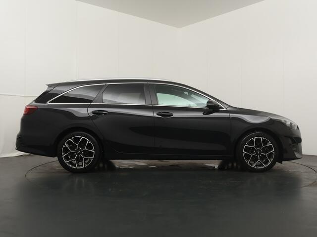 KIA CEE D Ceed Sportswagon 1.5 T-GDi GT-Line AUTOMAAT Stoel-/Stuurverwarming - Apple Carplay/Android Auto - Schuif-/Kanteldak - Achteruitrijcamera - Climate Control - Fabrieksgarantie t/m 03-2031