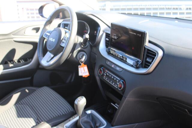 KIA CEE D Ceed Sportswagon 1.5 T-GDi DynamicLine camera / navigatie / trekhaak – foto 10