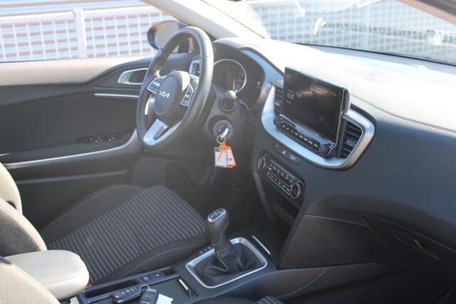 KIA CEE D Ceed Sportswagon 1.5 T-GDi DynamicLine carmera / navigatie / trekhaak – foto 9
