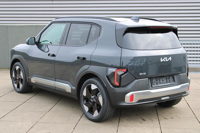 KIA EV2 Plus Advanced 42.2 kWh 4p. DEMO Edition Schuifdak / Camera / Navi / 230V aansluiting