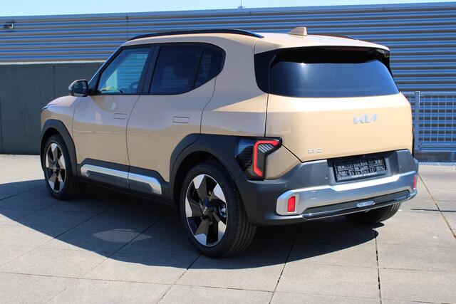 KIA EV2 Plus Advanced 42.2 kWh 5zits Schuif-/kanteldak / Navi / Camera