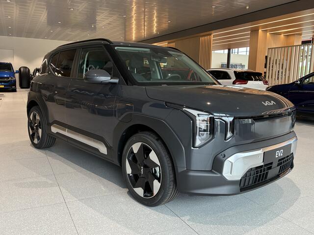 KIA EV2 Plus 42.2 kWh ** Voorraadvoordeel inclusief € 3.000,- inruilpremie** OBV Particuliere aanschaf met inruil