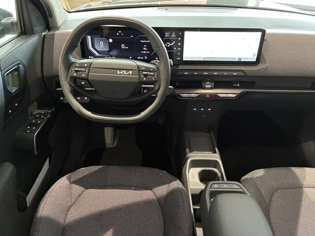 KIA EV2 Plus 42.2 kWh ** Voorraadvoordeel inclusief € 3.000,- inruilpremie** OBV Particuliere aanschaf met inruil