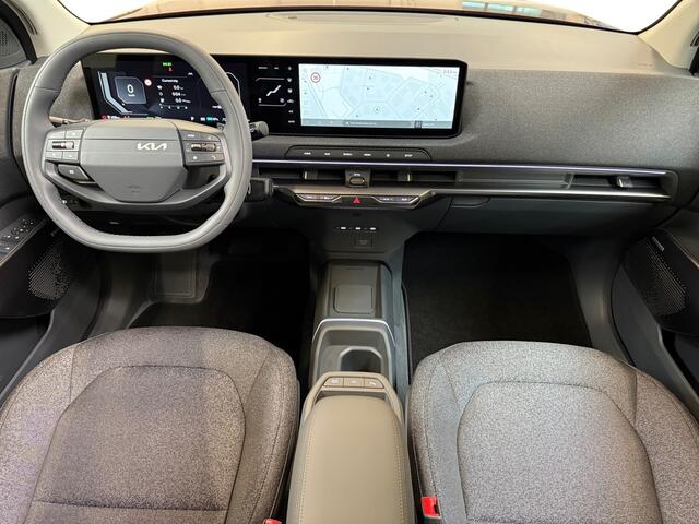 KIA EV2 Plus Advanced 61 kWh I Panoramadak I Adaptive Cruise I Harmon Kardon I Camera I Stoel- en Stuurverwarming I Elek. Voorstoelen I
