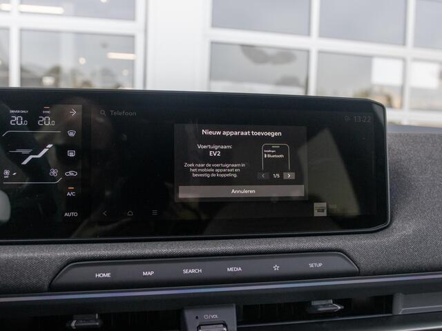 KIA EV2 GT-Line 61 kWh | 5p. | Actieprijs* | Navi. | Clima. | Adapt. Cruise. | Stoel&Stuur Verwarming | Dakrails | 15L Frunk | Harman Kardon | Glazen Kanteldak | Vegan Lederen Stoelbekleding 'GT-Line' | Slimme Parkeerassistentie | Dodehoekcamera