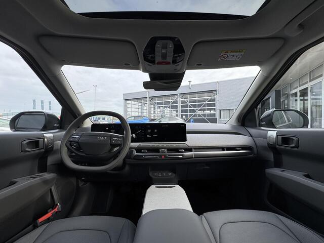KIA EV3 Plus Advanced 81.4 kWh Beschikbaar voor proefritten | Schuif/kantel dak | Stoelverwarming | Keyless