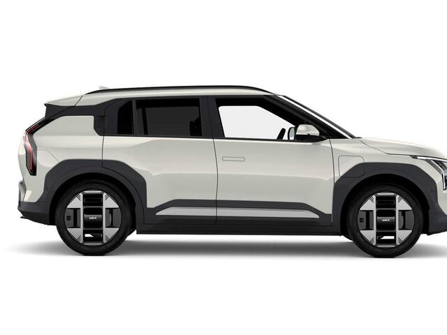 KIA EV3 Plus Advanced 81.4 kWh | Levering Juni | Navi | 19" | Adapt. Cruise | Clima | Schuif/Kanteldak | Stoel&Stuurverw. | Priv Glass | BSM | Harman Kardon