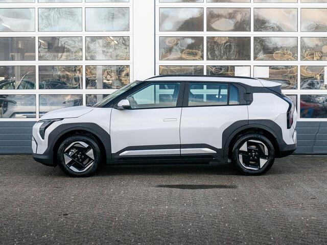 KIA EV3 Air 58.3 kWh | Levering Juni | Navi | 17" | Adapt. Cruise | Clima | PDC | Dakrails | Private Lease ¤ 459,- Actie !