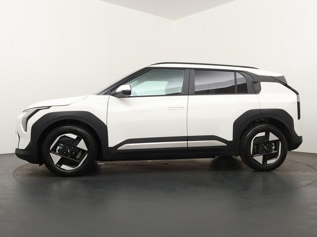 KIA EV3 Plus 58.3 kWh (NIEUW) - Stoelverwarming - Blind Spot - Navigatie - Apple Carplay/Android Auto - 7 jaar Fabrieksgarantie