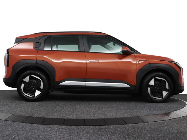 KIA EV3 Air 58.3 kWh - ¤3.000 INRUILPREMIE - Navigatie - Apple CarPlay/Android Auto - Cruise Control - Climate Control - Fabrieksgarantie tot 03-2032