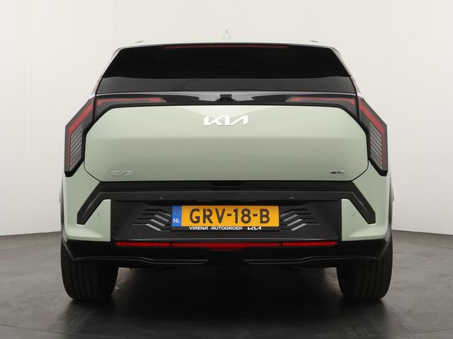 KIA EV3 GT-Line 81.4 kWh - Rijdende Demo - Draadloze Apple CarPlay / Android Auto - Stoel en stuurwiel verwarming - Panoramadak - Harman Kardon Audio - Dodehoek assistent - Fabrieksgarantie tot 11-2031