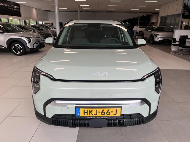 KIA EV3 Plus 81.4 kWh Getoonde prijs is inclusief 3000,= particuliere inruil premie !