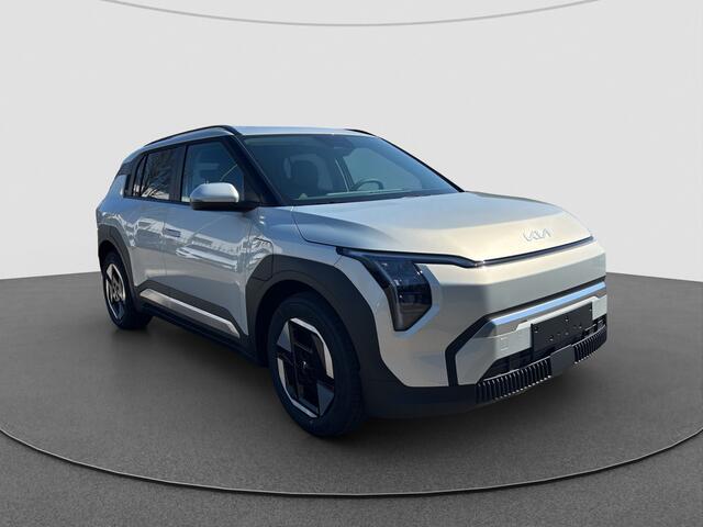 KIA EV3 Plus 81.4 kWh Stoelverwarming | stuurverwarming | Navigatie | Privacy Glass