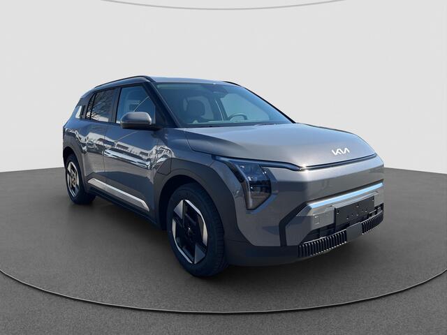 KIA EV3 Plus 81.4 kWh Stoelverwarming | Stuurverwarming | Navigatie | Privacy Glass