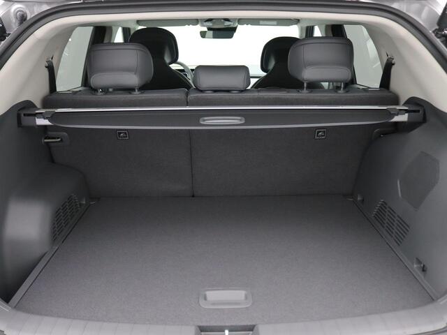 KIA EV3 Plus Advanced 81.4 kWh 204PK full led, adaptive cruise met travel assist, side assist, elek. bedienbare achterklep, stuur-stoelverwarming, Harman Kardon sound, Keyless, 19" lichtmetaal