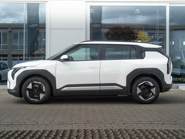 KIA EV3 Plus 58.3 kWh | Op VOOORRAAD DIRECT LEVERBAAR | Stoel en stuurverwarming | Dodehoek assistentie |