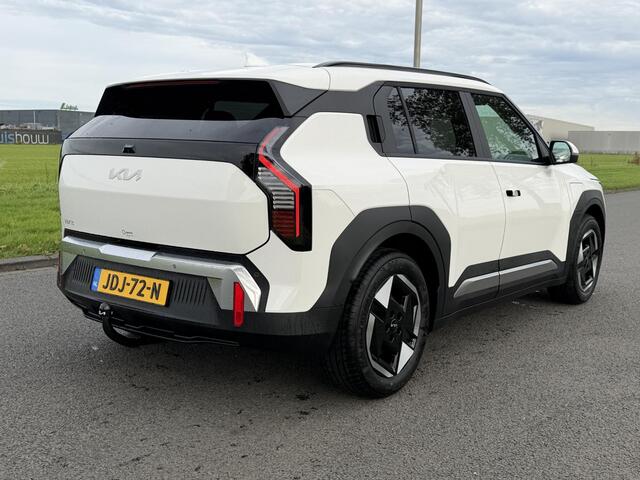KIA EV3 Plus 81.4 kWh | Trekhaak | Camera | LED | Navigatie | Apple CarPlay/Android Auto | Rijbaanassistentie | Adaptieve Cruise Control | Smart-Key |