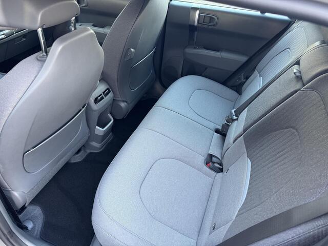 KIA EV3 Air 58.3 kWh | Batterijverwarming | Navigatie | Dual Zone Climate Control | LED-koplampen | Parkeersensoren |