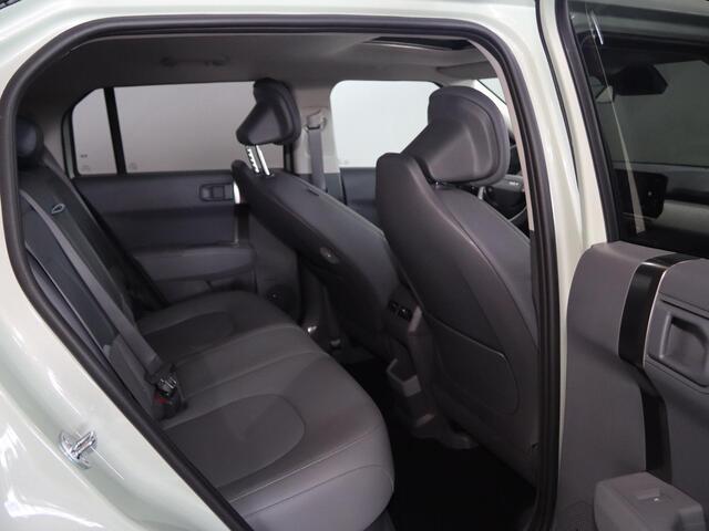 KIA EV3 Plus Advanced 84.4kWh | Panoramaschuifdak | 19" velgen | Harman Kardon | Privacy Glass | Stoel- en stuurwielverwarming |