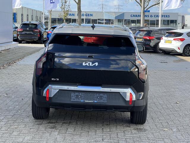 KIA EV3 Plus 81.4 kWh | Warmtepomp | 204 PK | Stoelverwarming | Stuurverwarming | BLIS | 19 inch Licht metaal