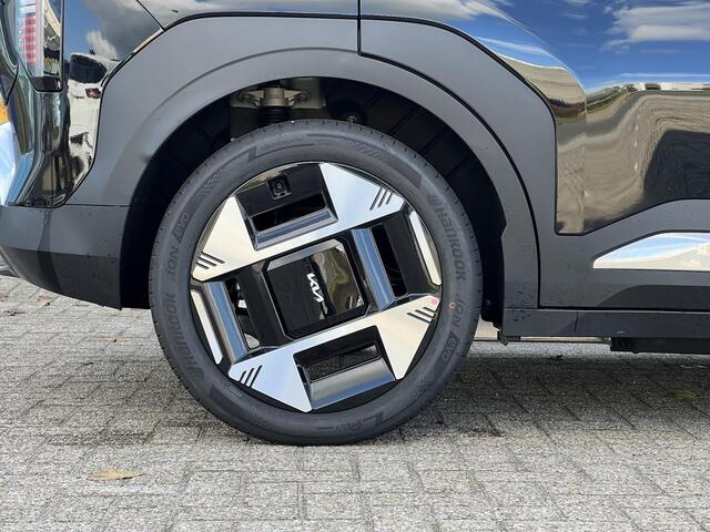 KIA EV3 Plus 81.4 kWh | Warmtepomp | 204 PK | Stoelverwarming | Stuurverwarming | BLIS | 19 inch Licht metaal