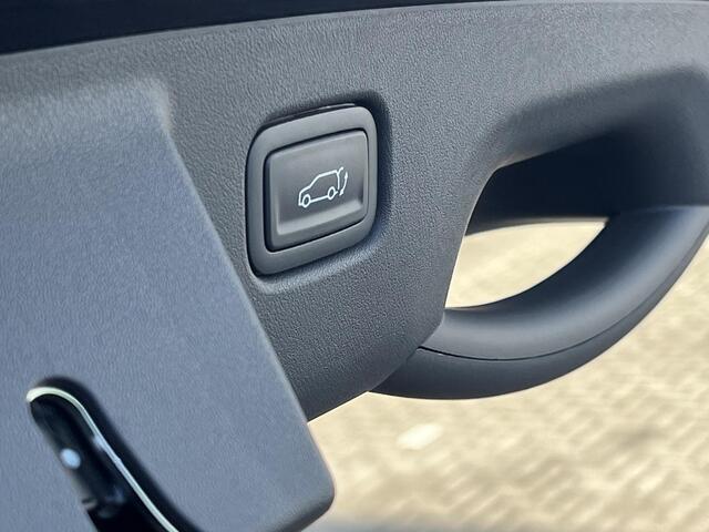 KIA EV3 Plus 81.4 kWh | Warmtepomp | 204 PK | Stoelverwarming | Stuurverwarming | BLIS | 19 inch Licht metaal