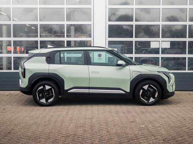 KIA EV3 Air 58.3 kWh | Direct beschikbaar | Navi | 17"| Cruise controle | Climate