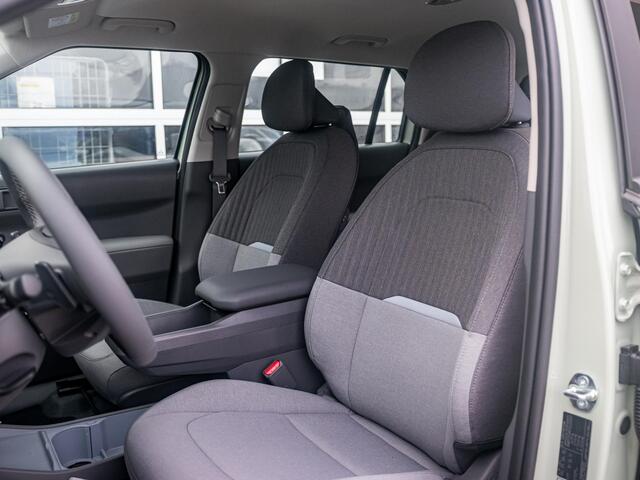 KIA EV3 Air 58.3 kWh | Direct beschikbaar | Navi | 17"| Cruise controle | Climate