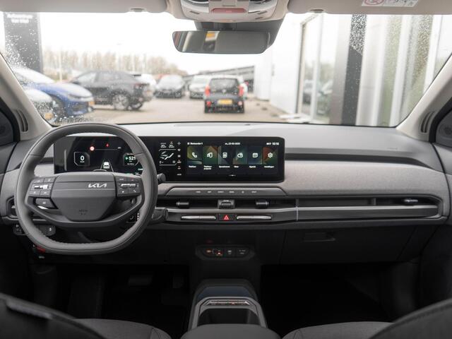 KIA EV3 Plus 58.3 kWh | Binnenkort beschikbaar | Stoel en stuurverwarming | Carplay/android auto |