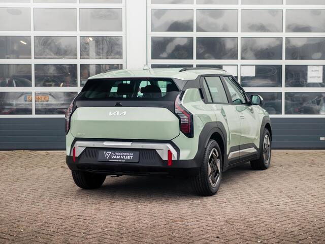 KIA EV3 Air 58.3 kWh | Uit voorraad leverbaar | 17% Bijtelling | Navi | 17" | Adapt. Cruise | Clima | PDC | Dakrails |