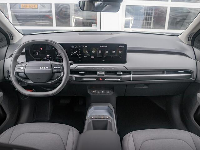 KIA EV3 Air 58.3 kWh | Uit voorraad leverbaar | 17% Bijtelling | Navi | 17" | Adapt. Cruise | Clima | PDC | Dakrails |