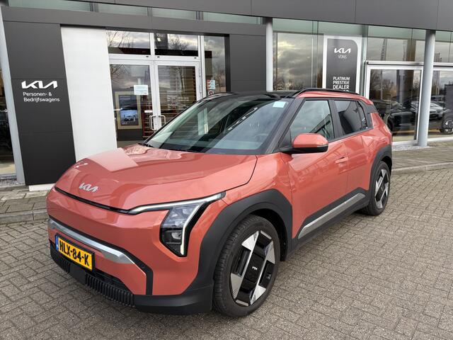 KIA EV3 Plus Advanced 81.4 kWh // Info Roel 0492-588951 19inch // PanoDak // Leder info Roel 0492-588951