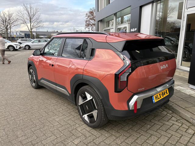 KIA EV3 Plus Advanced 81.4 kWh // Info Roel 0492-588951 19inch // PanoDak // Leder info Roel 0492-588951
