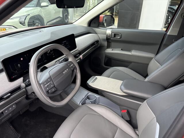 KIA EV3 Plus Advanced 81.4 kWh // Info Roel 0492-588951 19inch // PanoDak // Leder info Roel 0492-588951