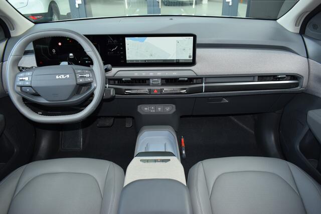 KIA EV3 Plus Advanced 81.4 kWh Stuur + Stoelverwarming | 360° camera | Adaptieve Cruise Control | Tot 10Jr. Kia-Garantie |