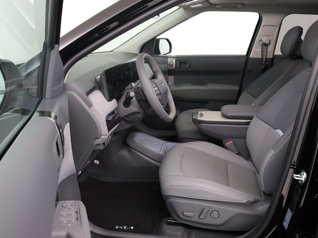 KIA EV3 Plus Advanced 81.4 kWh | NU UIT VOORRAAD LEVERBAAR | 10 jaar Garantie | Panoramadak |