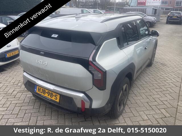 KIA EV3 Plus 81.4 kWh | Navigatie | Stuur-& Stoelverwarming | Parkeersensoren | Camera