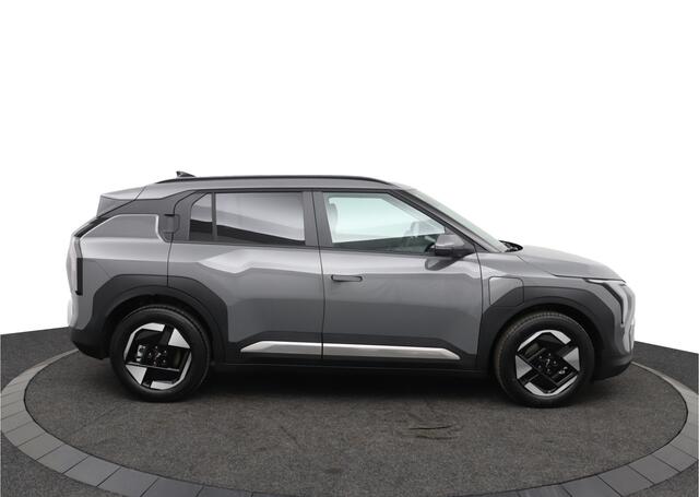 KIA EV3 Plus 81.4 kWh - Nieuw uit voorraad! - Stoel-/stuurverwarming - Privacy Glass - Navigatie - Fabrieksgarantie tot 02-2033