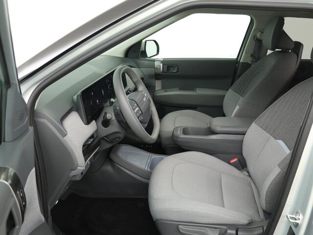 KIA EV3 Plus 81.4 kWh | Trekhaak afneembaar | Parkeercamera | Stoel- en stuurverwarming