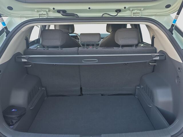 KIA EV3 Plus 81.4 kWh | Dodehoek | Navigatie | Stoel/stuur-verwarming | Carplay / Android Auto | Privacy glass