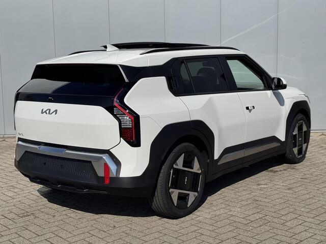 KIA EV3 Plus Advanced 81.4 kWh | Panoramaschuifdak | 19" velgen | Harman Kardon | Privacy Glass | Stoel- en stuurwielverwarming |