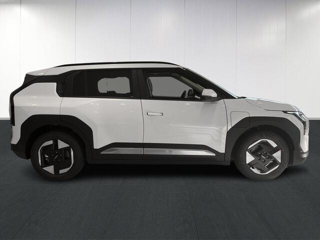 KIA EV3 Plus 81.4 kWh | Dodehoekassistentie | Privacy Glass | Stoel- en stuurwielverwarming | Dual Zone Climate Control | Draadloze oplader voor smartphone |