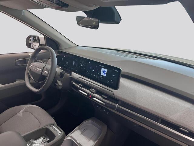 KIA EV3 Plus 81.4 kWh | Dodehoekassistentie | Privacy Glass | Stoel- en stuurwielverwarming | Dual Zone Climate Control | Draadloze oplader voor smartphone |