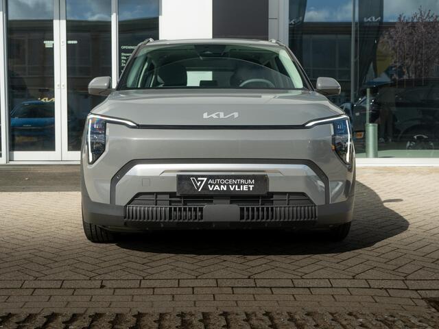 KIA EV3 Air 58.3 kWh | Trekhaak | IN NIEUWSTAAT | Navigatie |
