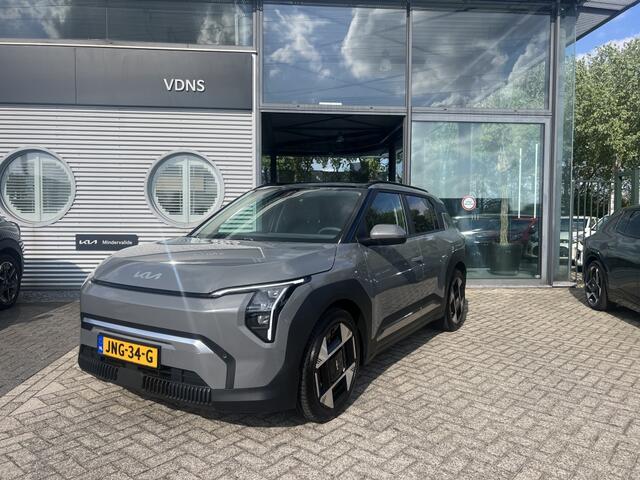 KIA EV3 Plus Advanced 81.4KWH All Seasonbanden | Stoelverwarming | Navig