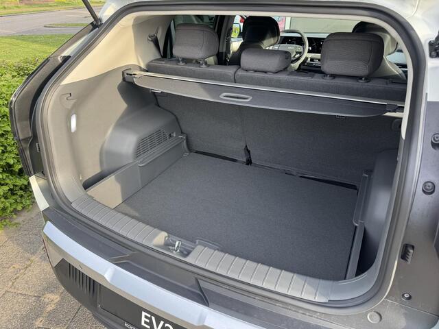 KIA EV3 Plus 58.3 kWh , Snel Leverbaar!, Inclusief 3000 Euro Inruilpremie, Complete Uitvoering!, Voorraadkorting!