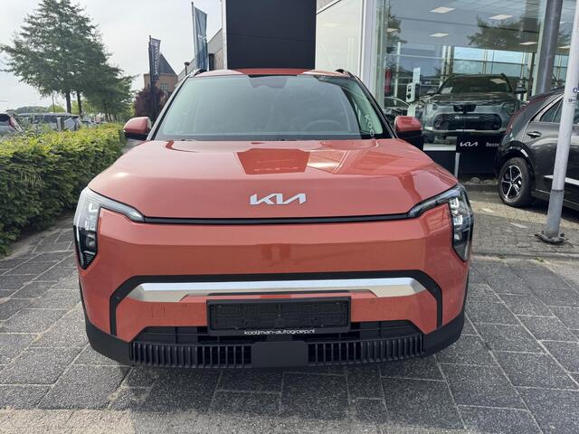 KIA EV3 Plus 81.4 kWh , Snel Leverbaar!, Inclusief 3000 Euro Inruilpremie, Complete Uitvoering!, Voorraadkorting!